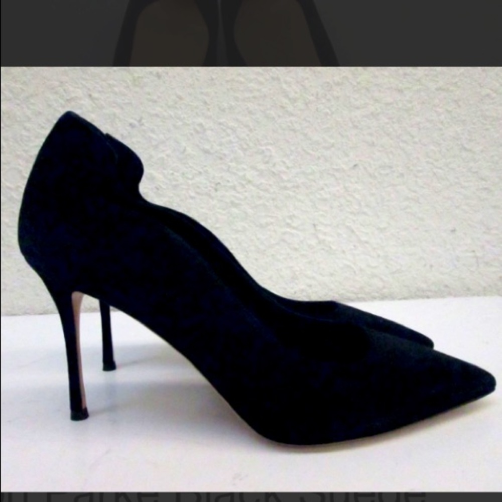 SOLD: Marion Parke suede pumps new